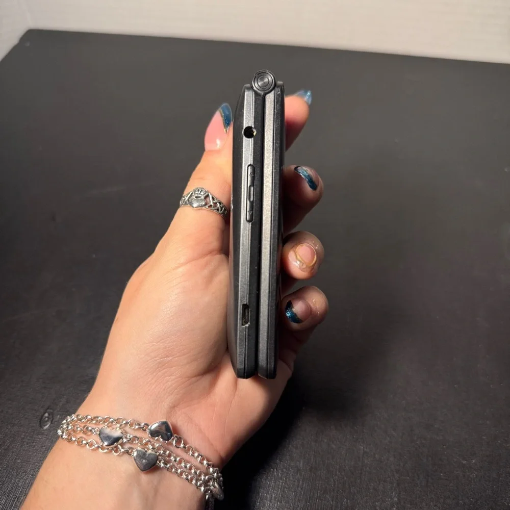 LG Classic Black Flip Phone - Verizon with charger